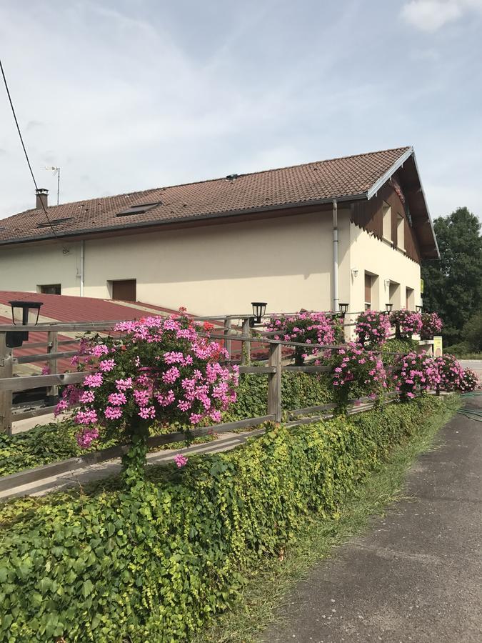 Logis Auberge De La Poirie Tendon Exterior foto